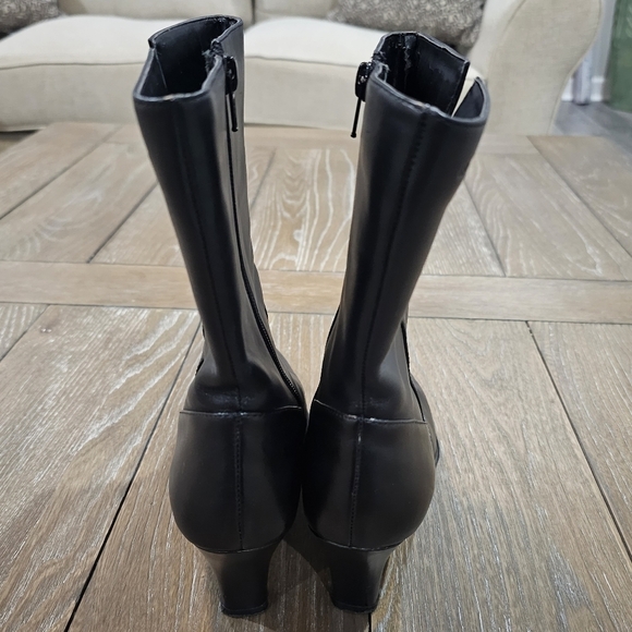 Isotoner Victoria Mid Calf Boot, Women's Size 7 - Picture 4 of 13